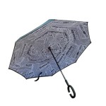 Parapluie inversé impression journal noir et blanc